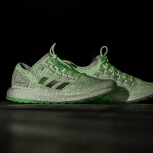 正品阿迪达斯男鞋adidas pureboost联名限量款水母夜光耐磨跑步鞋