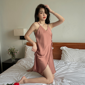 曼叶性感火辣深v吊带睡裙2022年新款夏季简约纯欲风冰丝情趣睡衣