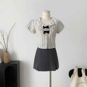 原创款甜酷条纹蕾丝衬衫女夏设计感修身短款半袖上衣