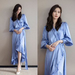 刘诗诗同款蓝色真丝连衣裙女春秋2021新款明星收腰显瘦荷叶边裙子