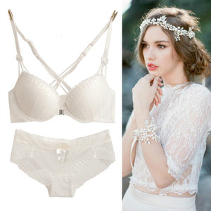 前扣美背白色文胸性感蕾丝小胸聚拢薄款胸罩少女交叉肩带内衣套装