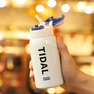 保温杯小巧便吸管