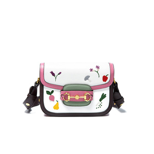 touch miss新款绣花单肩小方包百搭时尚豆腐包轻奢休闲斜挎包女潮