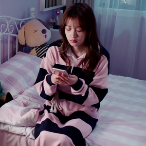 与晨同光黎初瑶孙怡明星同款衣服女秋冬中长款条纹拼色卫衣连衣裙