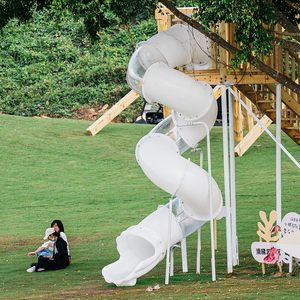 大型幼儿园网红民宿塑料滑梯滑道订定做制透明螺旋成人旋转滑滑梯
