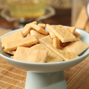 新疆烤奶皮西域华腾无糖原味无添加健康儿童零食奶味浓郁奶豆腐