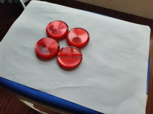 50毫米珠光有机玻璃扣 70年代珠光有机玻璃纽扣 大红色一件5棵