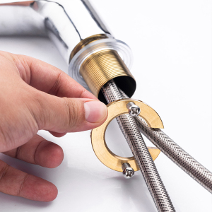 厨房水龙头防松动螺母面盆配件洗菜盆水龙头摇晃拧紧固定底座神器