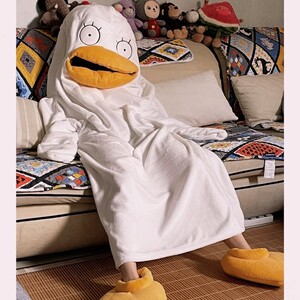 情侣搞怪睡衣秋冬伊丽莎白鸭子男生可爱睡袍加厚连帽睡裙女法兰绒