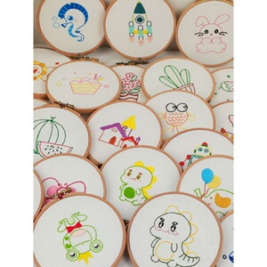 幼儿园简单刺绣卡通图案儿童针手工课制作diy材料包十字绣戳戳乐