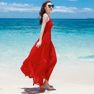 大红色复古雪纺吊带连衣裙收腰显瘦显白长裙到脚踝海边度假沙滩裙