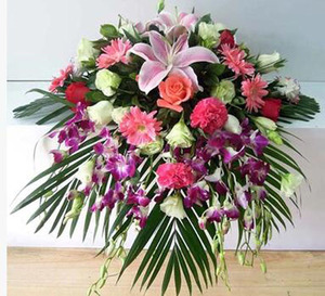 签到台花桌花会议用花商务台花成都演讲台鲜花龙泉商务花同城配送