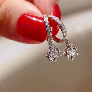 18k金结婚钻石耳钉雪花显钻耳环耳坠女天然真钻裸钻戒指定制正品