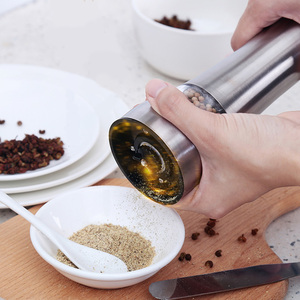 胡椒研磨器家用不锈钢花椒海盐调料手动现磨黑胡椒粒带手拧研磨瓶