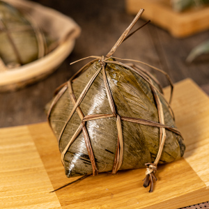 肇庆裹蒸粽肥仔伟 广东传统绿豆鲜肉粽子350克咸肉粽 满包邮端午