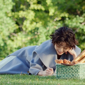 姜喜宝郭采洁同款衣服女秋冬新款中长款宽松翻领毛呢外套呢子大衣