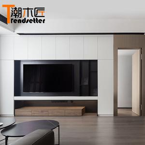 客厅电视背景墙隐形门一体