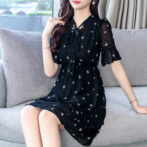 白色连衣裙夏雪纺半袖