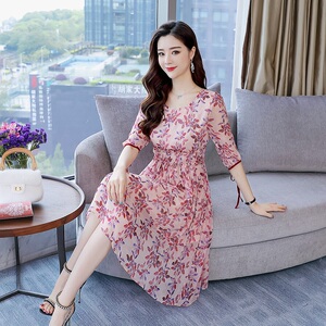 真丝连衣裙年轻妈妈装夏装修身显瘦四十岁女人洋气桑蚕丝碎花裙子