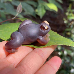 原矿天然缅甸琥珀溶洞根蜜呱呱来财青蛙吊坠 茶宠保天然 产地证书