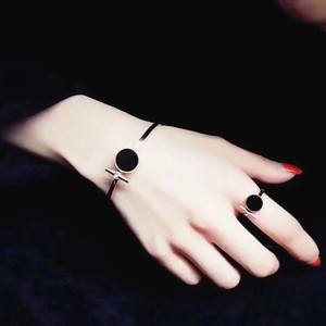 戒指女日韩潮人学生食指女不掉色玫瑰金个性戒子指环手镯钛钢饰品