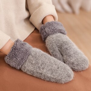 韩版 加绒加厚带挂绳包指学生手套 冬天女士毛线针织保暖连指手袜