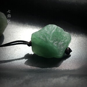 东陵玉原石项链石头吊坠毛衣链天然石挂件绿色挂坠森系男