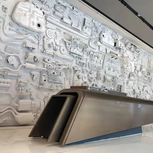 工业风汽车背景墙