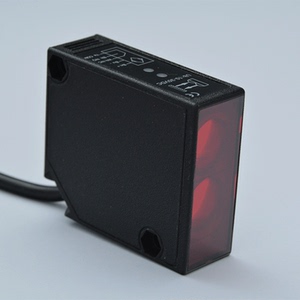 pq58mra反射板式光电开关7m10m亮通不需完全对齐也能检测