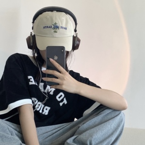 米色弯檐软顶鸭舌帽女韩版潮牌ins遮阳棒球帽小众鸭嘴帽子男春夏