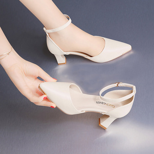 白色包头凉鞋女鞋粗跟真皮皮鞋夏季2021年新款中跟粗跟法式高跟鞋