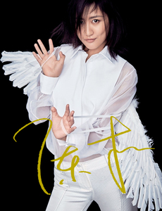 6寸 陈粒 亲笔签名照片 32 号