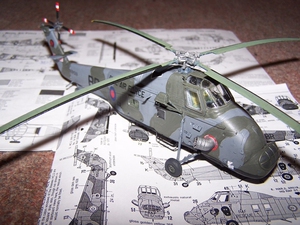 italeri 082 1:72英国皇家海军的威塞克斯hu-5直升机模型拼装飞机