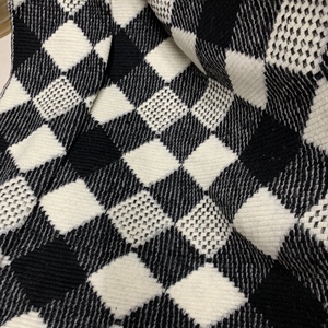 000人付款淘宝春秋新款黑白棋盘格子锦棉弹力毛呢面料高端时尚提花