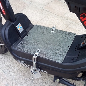 电瓶车电池锁加粗防撬通用座管电动车专用踏板车链锁电源锁简易款