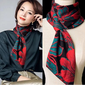 villhug淘宝小溜家2022春秋季韩版百搭拼色设计款字母棉麻围巾披肩