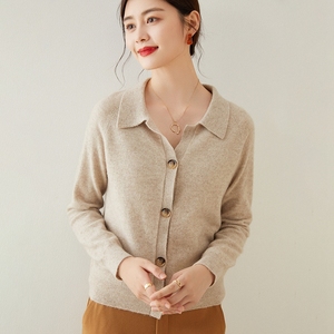 羊绒翻领开衫女短款