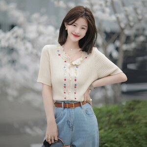 春款女装2022年新款小香风短袖t恤ins潮小清新甜美上衣设计感小众