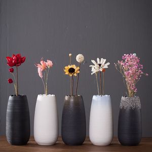 现代简约陶瓷大花瓶创意拉丝复古黑白色插干花器北欧家居装饰摆件