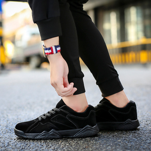 鞋子配牛仔裤男