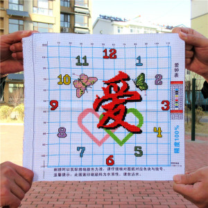 纯手工十字绣成品爱心钟表蝴蝶小幅客厅餐厅卧室挂画绣好的出售