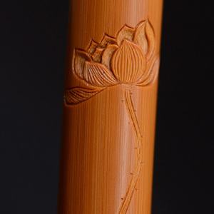 盛世雨轩竹雕浙派大师张念超本工纯手工浮雕荷花荷韵实心竹手把件