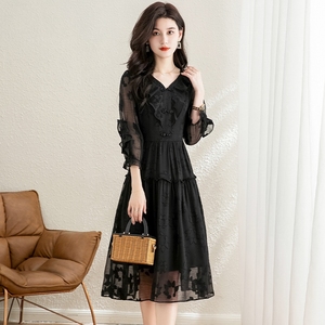 黑色蕾丝长袖连衣裙2024新款女春夏高端精致高级感十三行品牌裙子