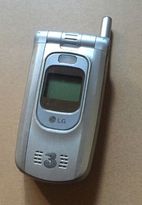 lg u8330c经典收藏怀旧 翻盖旋转摄像头双屏手机