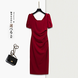 红色连衣裙女法式小众设计订婚礼服平时可穿赫本小红裙高级感秋冬