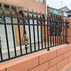 厂家直销彩色不锈钢别墅防护栏家用庭院围栏栅栏