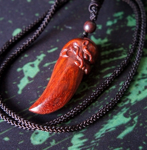 印度小叶紫檀 雕刻 虎牙 挂件 把件 吊坠 项链挂件862