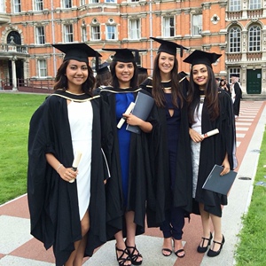 520705911淘宝升级款英国伯明翰大学学士服 硕士服 英式毕业服学位服