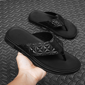 拖鞋男真皮夏季新款黑色人字拖皮户外夹脚防滑软底沙滩鞋百搭凉拖