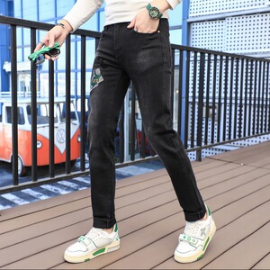 大白鲨官方旗舰店男裤百斯盾夏季欧货水洗牛仔裤个性球鞋刺绣长裤